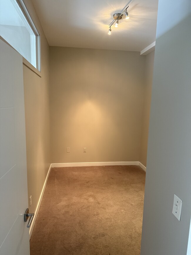 99 W Main St in New Britain, CT - Building Photo - Building Photo