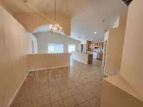 997 Gascony Ct in Kissimmee, FL - Foto de edificio - Building Photo