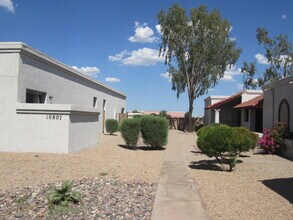 10807 W Northern Ave in Glendale, AZ - Building Photo - Building Photo