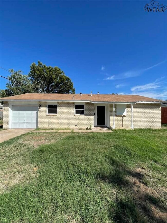 property at 5001 Lakefront Dr