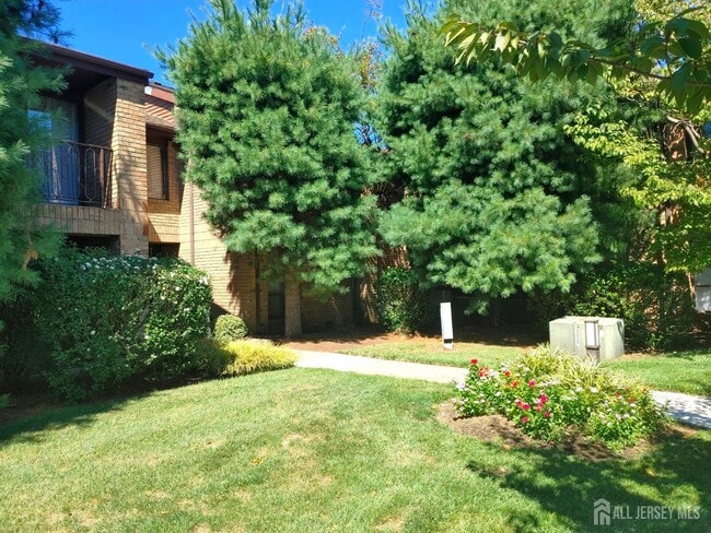 280 Willowbrook Dr
