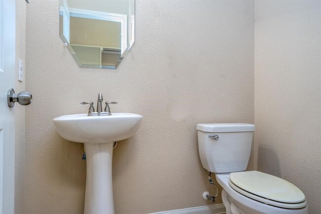 1906 Howth Ave in Houston, TX - Building Photo - Building Photo