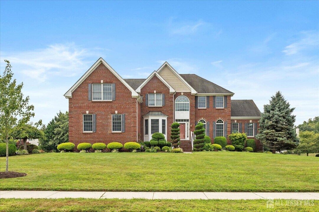 15 Meadowlark Dr in Plainsboro, NJ - Building Photo