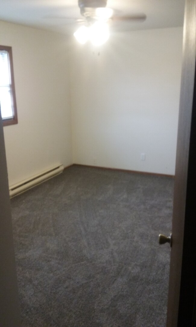 1505 W Veterans Pkwy in Marshfield, WI - Building Photo - Building Photo
