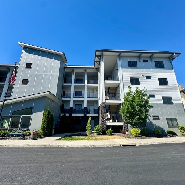 447 W Waterside Dr in Post Falls, ID - Building Photo - Building Photo