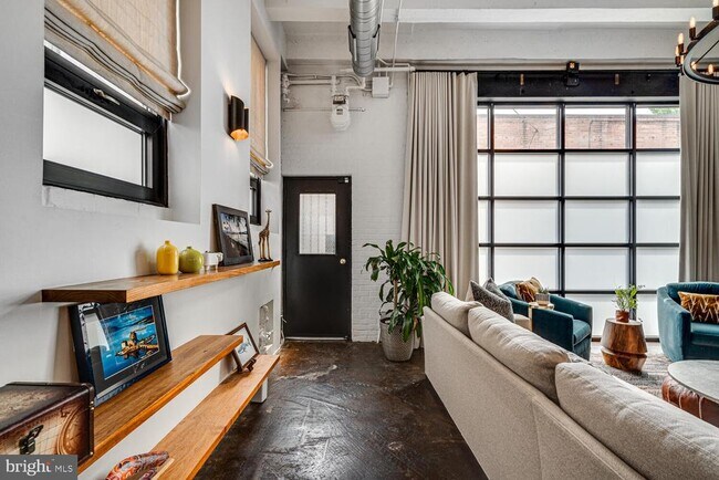 1413 Swann St NW in Washington, DC - Building Photo - Building Photo