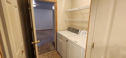 81 10th St in Belgrade, MT - Building Photo - Building Photo