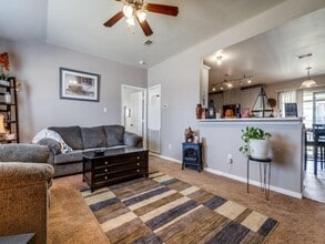 9651 Oak Hill Dr in Willis, TX - Building Photo - Building Photo