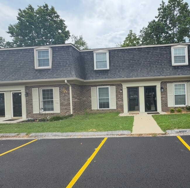 1010 Country Club Rd in Cookeville, TN - Building Photo - Building Photo