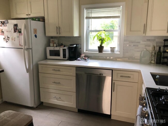 53 Coolidge Ave in Edison, NJ - Building Photo - Building Photo