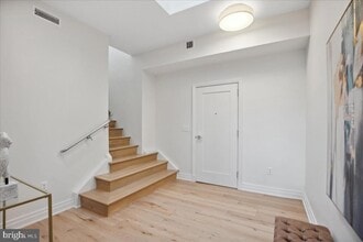 923 V St NW in Washington, DC - Building Photo - Building Photo