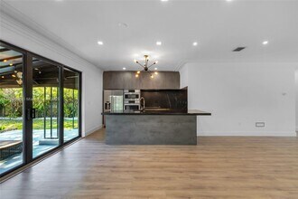 365 Fairway Dr in Miami Beach, FL - Building Photo - Building Photo