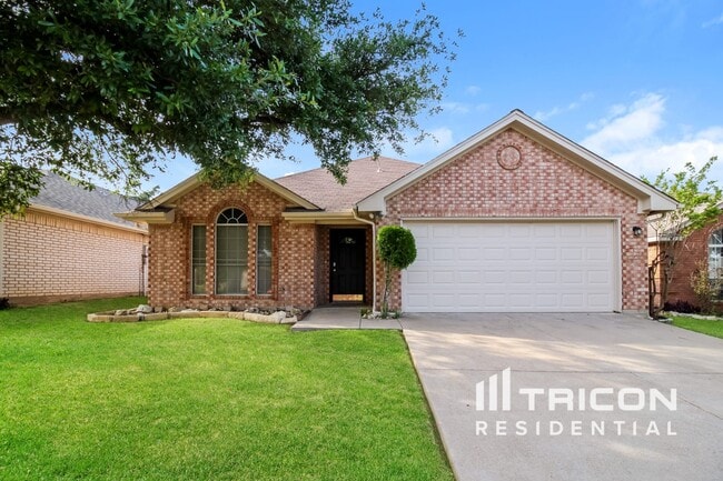 property at 1082 Roundrock Dr
