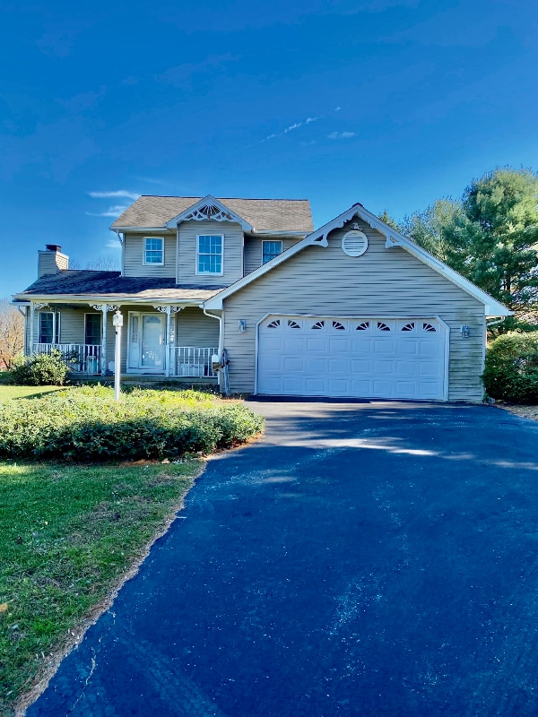 property at 3410 Faye Dr