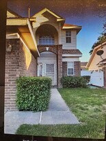 8020 Brittany Ave NE in Albuquerque, NM - Building Photo