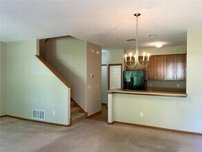 7211 Jewel Ln N in Maple Grove, MN - Building Photo - Building Photo