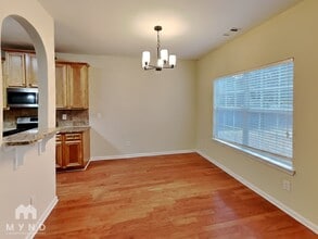 1386 Cooper Gayle Dr in Snellville, GA - Foto de edificio - Building Photo