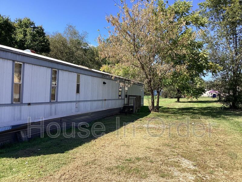 210 Good Morning Ln in Arden, NC - Building Photo