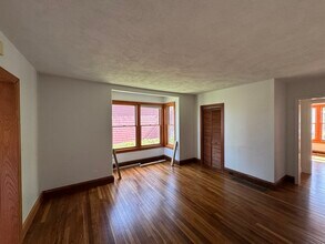 86 Butler St, Unit Butler in Boston, MA - Building Photo - Building Photo