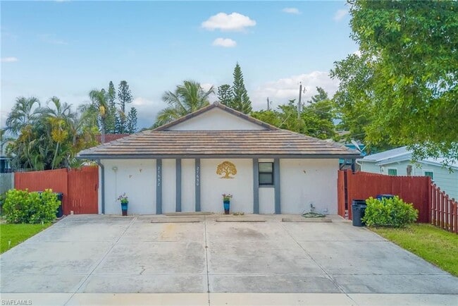 27650 Imperial Shores Blvd in Bonita Springs, FL - Foto de edificio - Building Photo