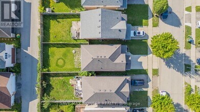 675 Karlsfeld Rd in Waterloo, ON - Building Photo - Building Photo