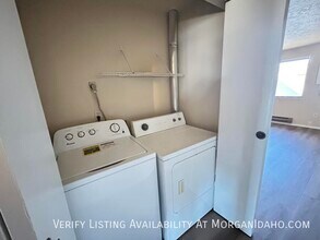 830 W 7th St in Meridian, ID - Building Photo - Building Photo