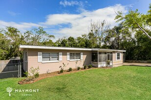 530 17th St NE in Winter Haven, FL - Building Photo