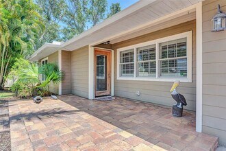1894 Loma Linda St in Sarasota, FL - Building Photo - Building Photo