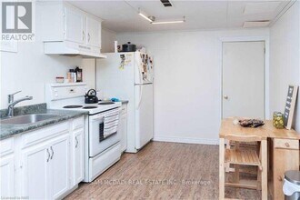 7003 Ann St in Niagara Falls, ON - Building Photo - Building Photo
