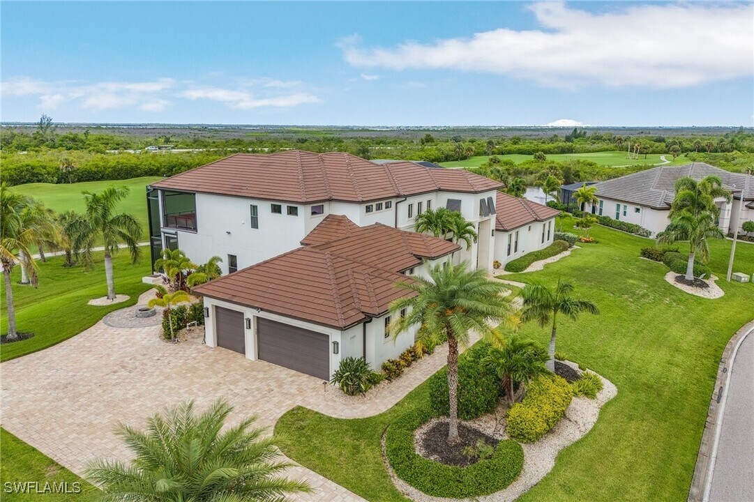 11695 Royal Tee Cir in Cape Coral, FL - Building Photo