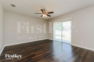 279 Whispering Pines Way in Davenport, FL - Building Photo - Building Photo