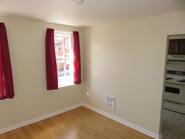 155 S Hanover St, Unit #1 in Carlisle, PA - Building Photo - Building Photo