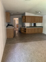 600 Davis Cir in Big Sandy, TX - Building Photo