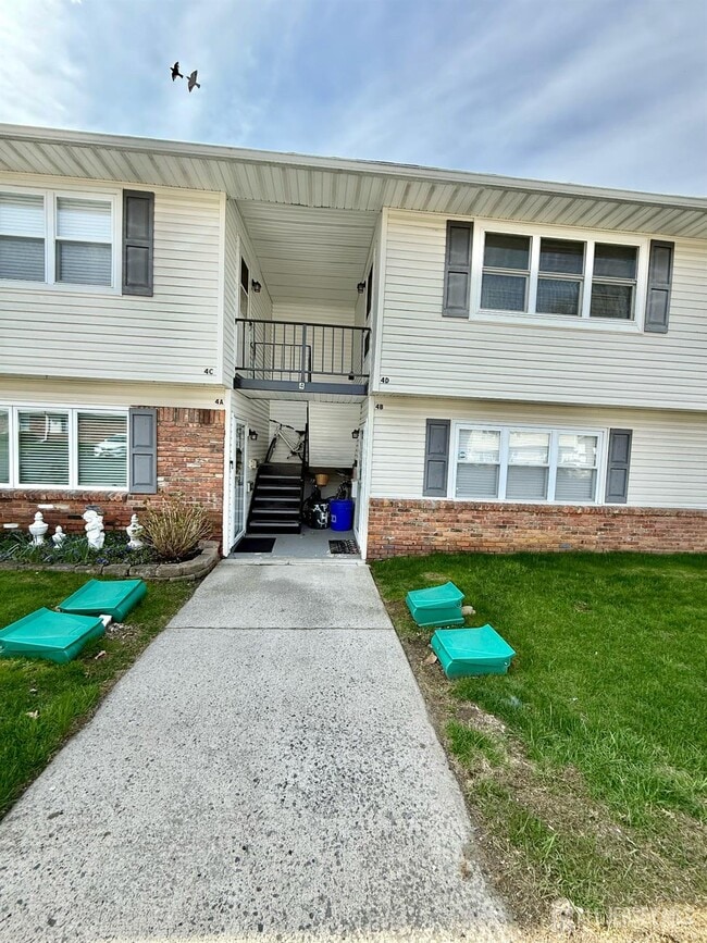 4 Texas Ct in Matawan, NJ - Building Photo - Building Photo