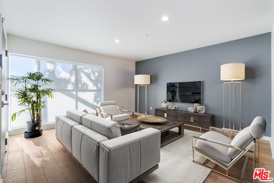 1617 Broadway in Santa Monica, CA - Building Photo