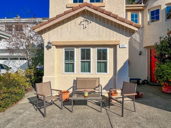 property at 22 Summerbrooke Cir