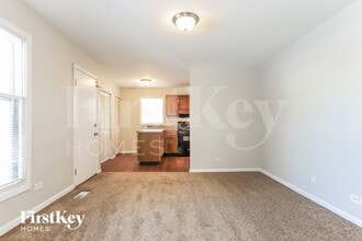 1083 Willow Ct in Aurora, IL - Building Photo - Building Photo