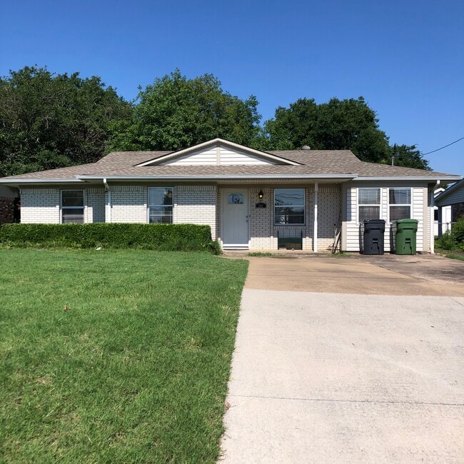 property at 241 N Murphy Rd