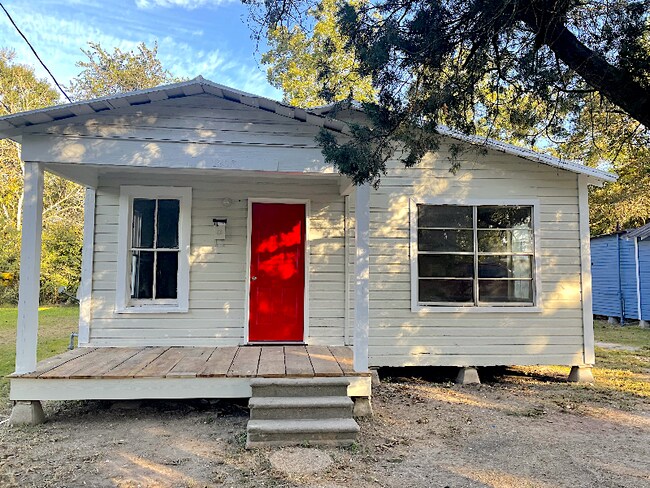 1206 W 7th St in Crowley, LA - Building Photo - Building Photo