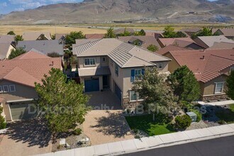 2125 Peaceful Valley Dr in Reno, NV - Building Photo - Building Photo