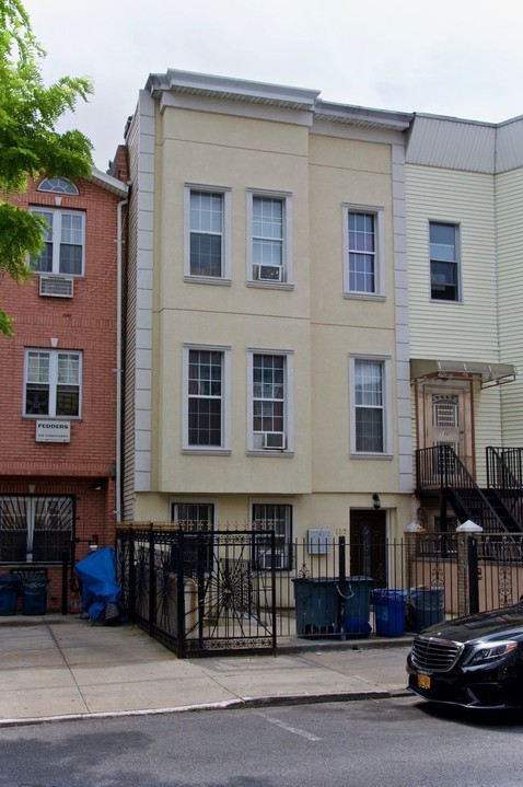 79A Cooper St in Brooklyn, NY - Building Photo