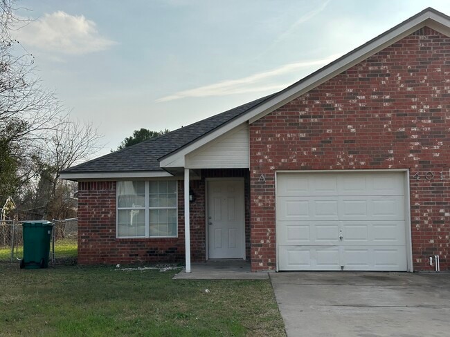 401 Topeka Ct, Unit #A in Nolanville, TX - Building Photo - Building Photo