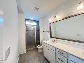 208 Acorn Xing Rd in Holly Springs, NC - Building Photo - Building Photo