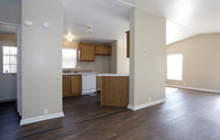 Palm Lodge Estates in Anaheim, CA - Building Photo - Interior Photo