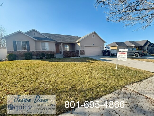 1989 N 2700 W in Clinton, UT - Building Photo - Building Photo