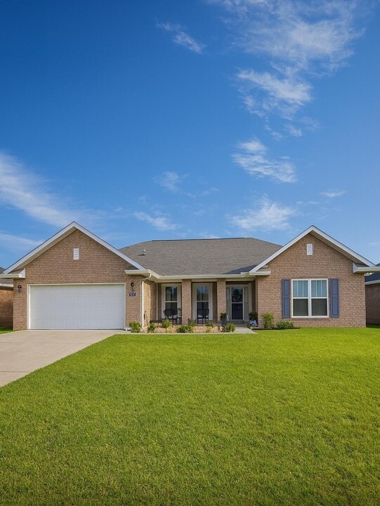 8484 Holley Hills Cir in Navarre, FL - Building Photo