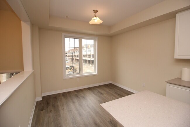 23-185 Bedrock Dr in Stoney Creek, ON - Building Photo - Building Photo