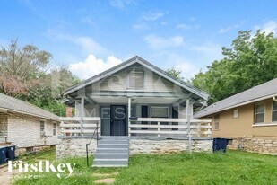 6220 Tracy Ave in Kansas City, MO - Building Photo