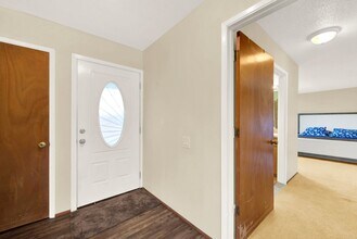 162 Isle Royale Cir in Vacaville, CA - Building Photo - Building Photo