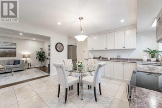 27 Brenlyn Ct in Hamilton, ON - Building Photo - Building Photo